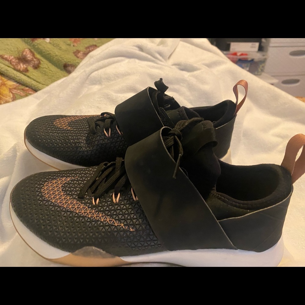 Nike 6.5 training shoe. Like new!!!!